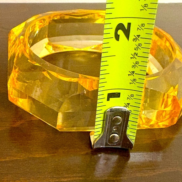 Vintage Faceted Lucite Bangle Bracelet - Picture 8 of 12